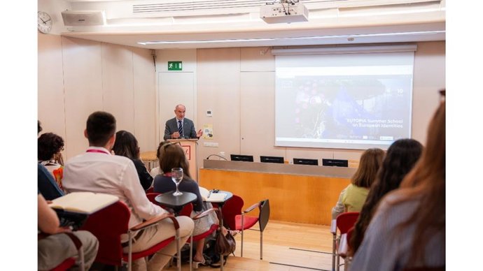 El conseller de Unión Europea y Acción Exterior de la Generalitat, Jaume Duch, en la apertura de la Summer School de la alianza universitaria europea EUTOPIA de la Universitat Pompeu Fabra (UPF)
