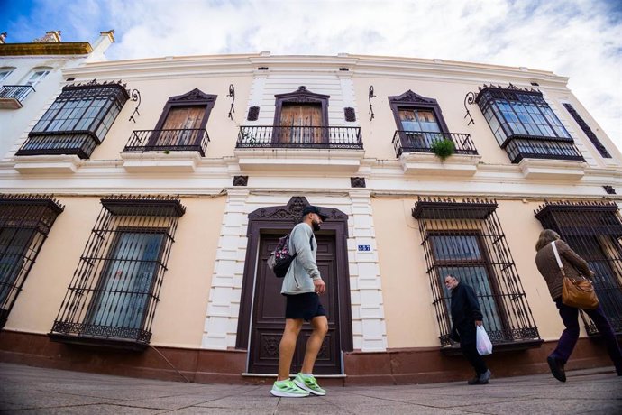 Fachada de la Casa Lazaga en San Fernando.