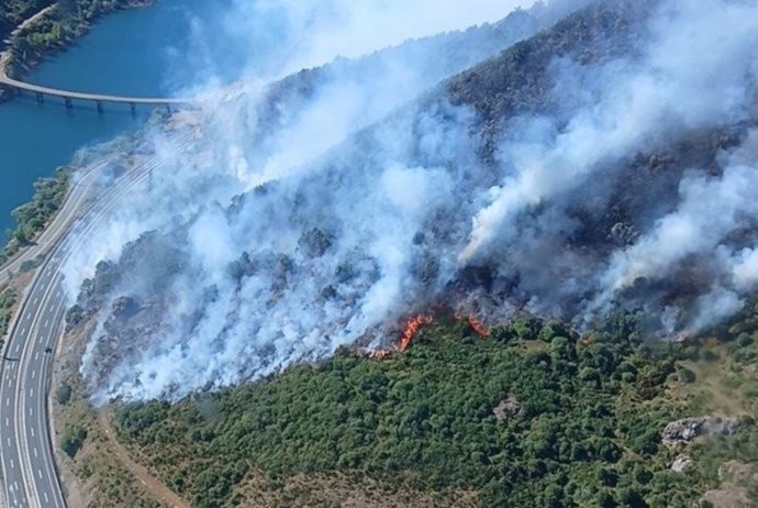 Situación del incendio de Sena de Luna el pasado 2 de julio.