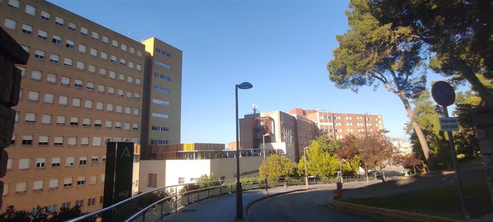Archivo - Instalaciones del Hospital de Jaén con el Materno-Infantil en primer término.