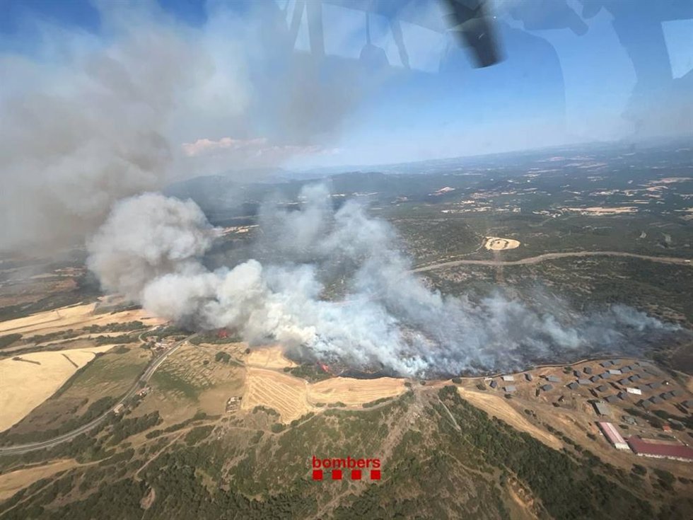 Uno de los tres incendios simultáneos de este lunes por la tarde en Catalunya