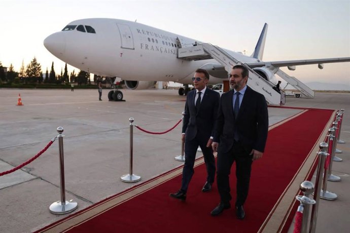 Emmanuel Macron y Asaad Hasán al Shaibani en Damasco