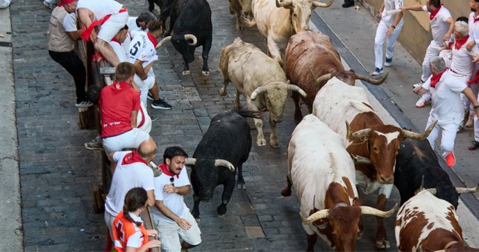 Primer encierro delos Sanfermines de 2026, protagonizado por la ganadería Fuente Ymbro