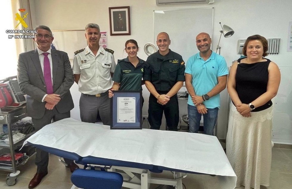 Entrega Certificado calidad Aenor al Escalón Médico de la Comandancia de la Guardia Civil de Badajoz