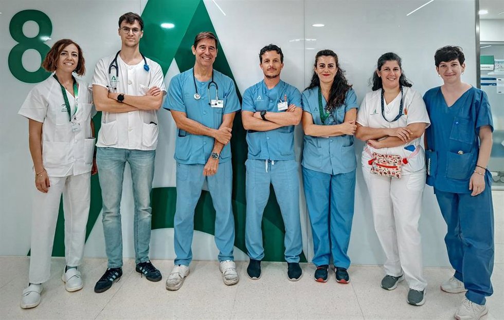 Profesionales de la Unidad de Cuidados Respiratorios Intermedios (UCRI) que el Servicio de Neumología del Virgen del Rocío de Sevilla tiene ubicada en el Hospital Doctor Muñoz Cariñanos
