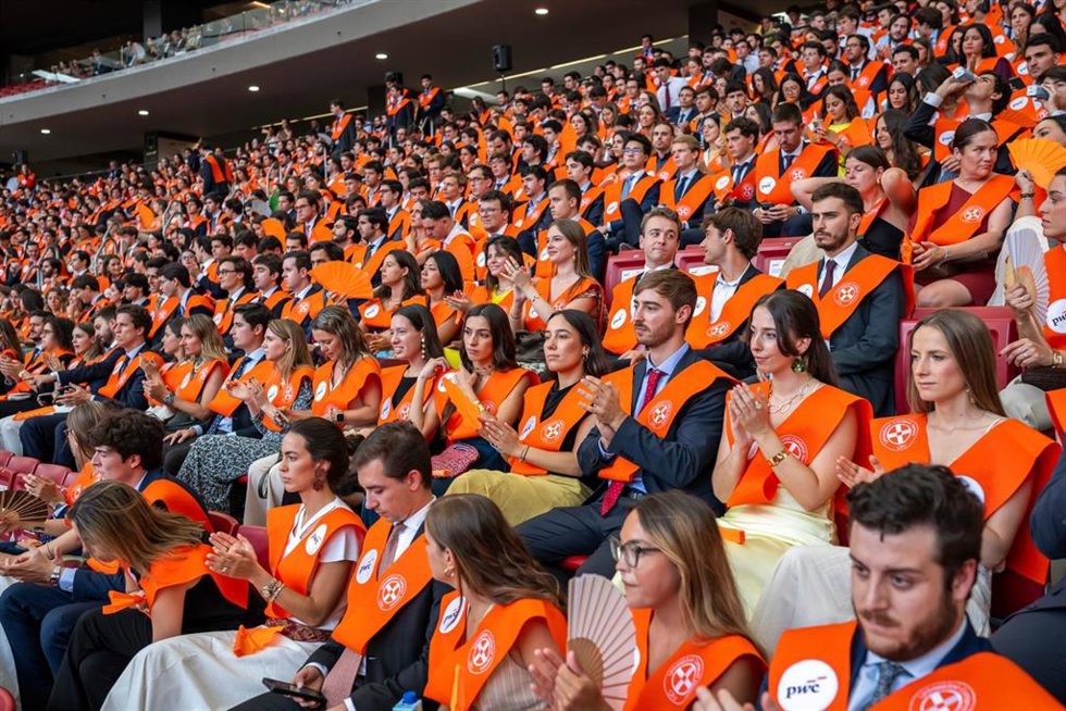 800 Profesionales De Pwc Celebran La Segunda Graduación De Su Programa De Talento 'Pwc Work Academy'.