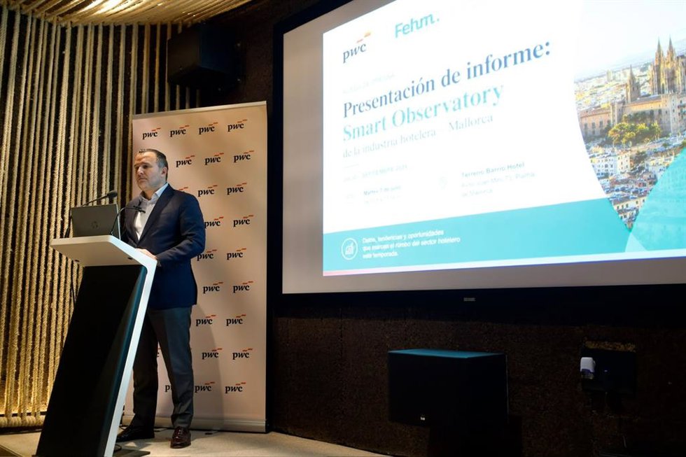 El presidente de la FEHM, Javier Vich, en la presentación del 'Smart Observatory'