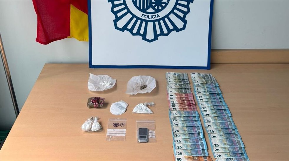Material incautado en el inmueble de Santa Catalina que servía de punto de venta de estupefacientes
