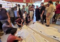 Mueren dos palestinos en sendos bombardeos de Israel contra Gaza a pesar del acuerdo de alto el fuego