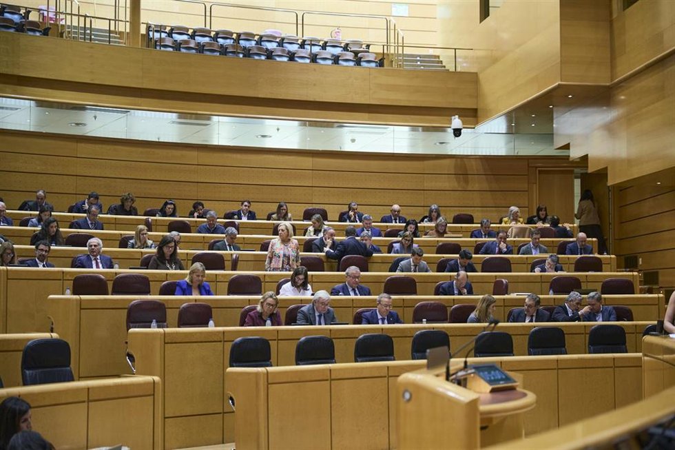 Archivo - El hemiciclo del Senado vota durante una sesión plenaria, en el Senado, a 18 de marzo de 2026, en Madrid (España). 