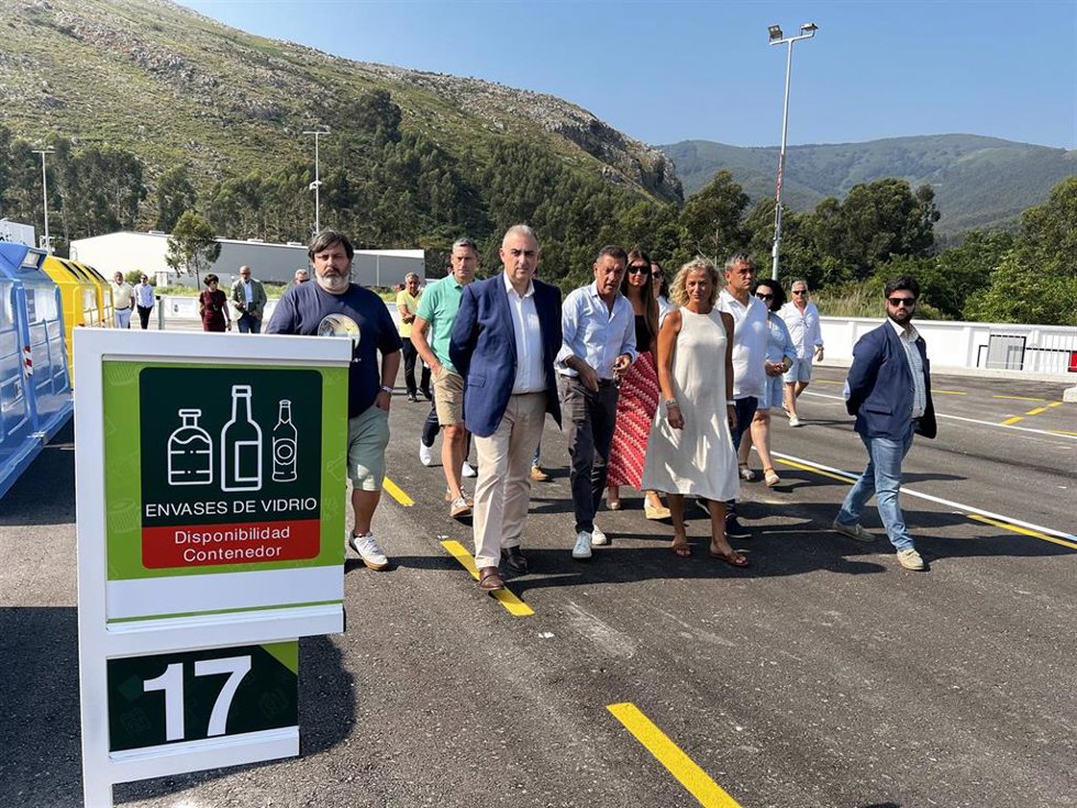 Media inaugura el punto limpio de Castro
