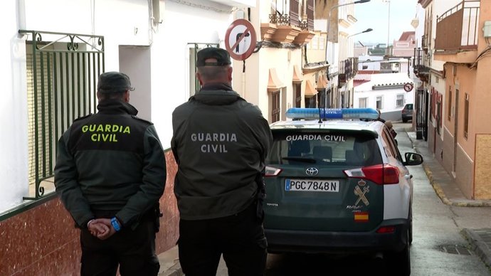 Archivo - Una patrulla de la Guardia Civil como imagen de recurso