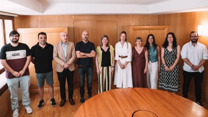 Reunión de la consejera Manzanos con los nuevos responsables del Consejo de la DOP Aceite de La Rioja