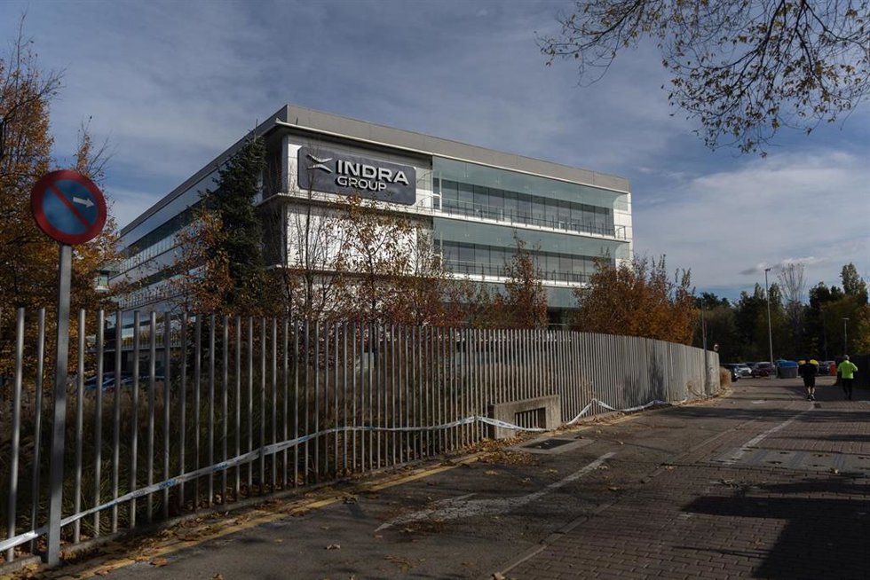Archivo - Fachada de la sede de Indra, a 25 de noviembre de 2025, en Alcobendas, Madrid (España).