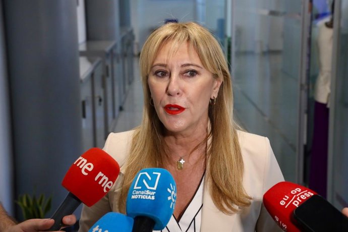 La consejera de Economía, Hacienda, Fondos Europeos y Diálogo Social y portavoz del Gobierno andaluz en funciones, Carolina España,
