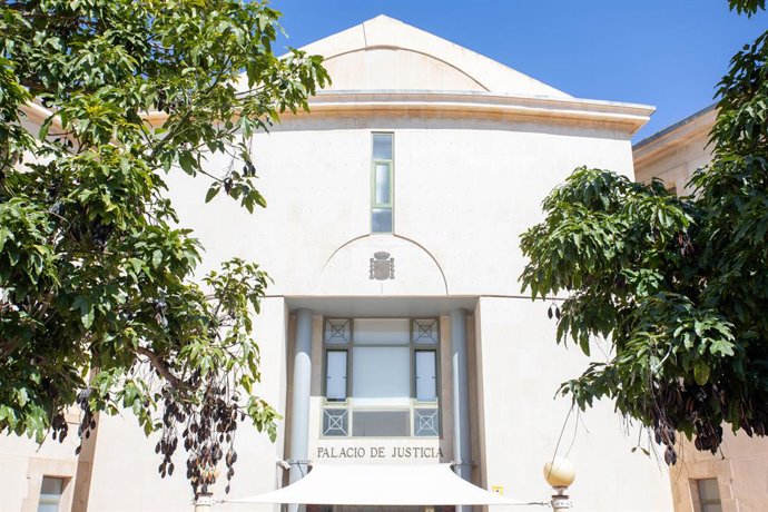 Archivo - Façana del Palau de Justícia d'Alacant