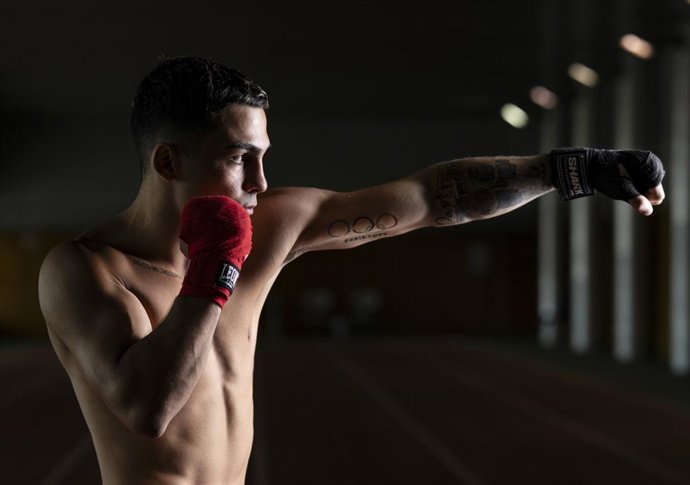 Archivo - El CSD presenta ante los deportistas del CAR de León sus becas, ayudas y recursos.