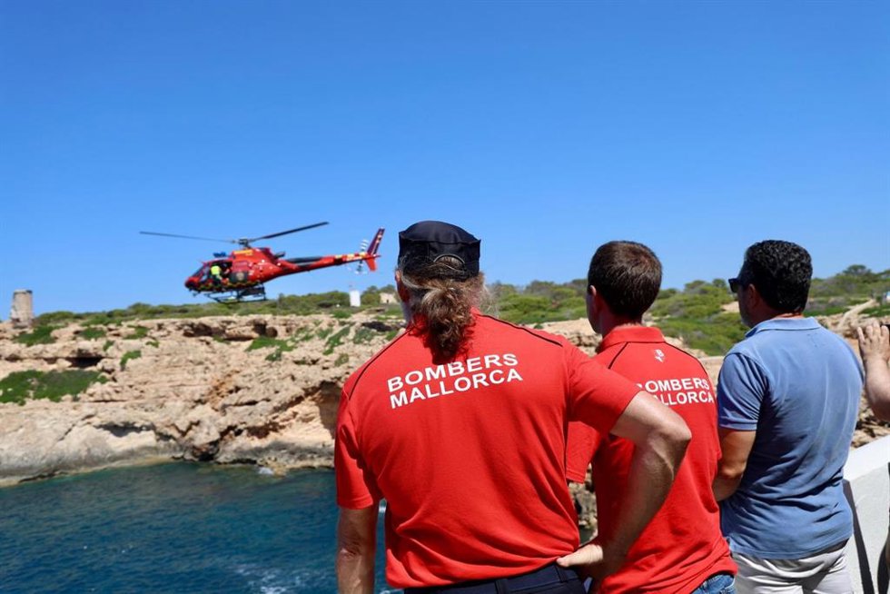 El helicóptero 'Sa Milana' realiza en su primer año 271 intervenciones  en Mallorca.
