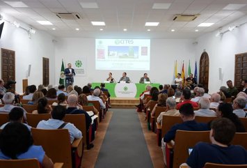 El ponente José Manuel Andújar en su encuentro sobre Hidrógeno Verde y transición energética