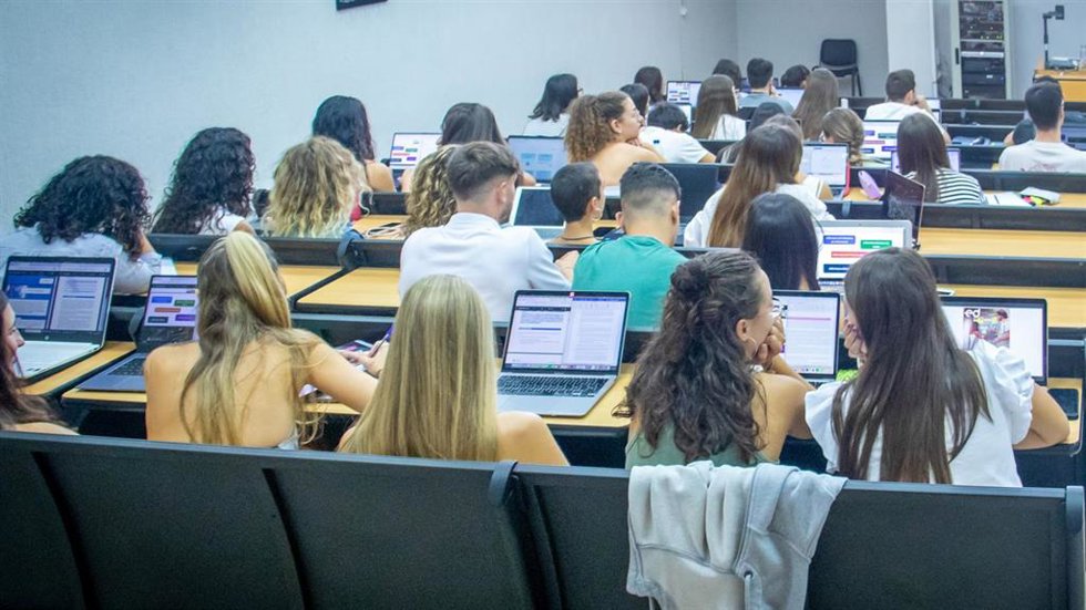 Archivo - Estudiantes de la UIB