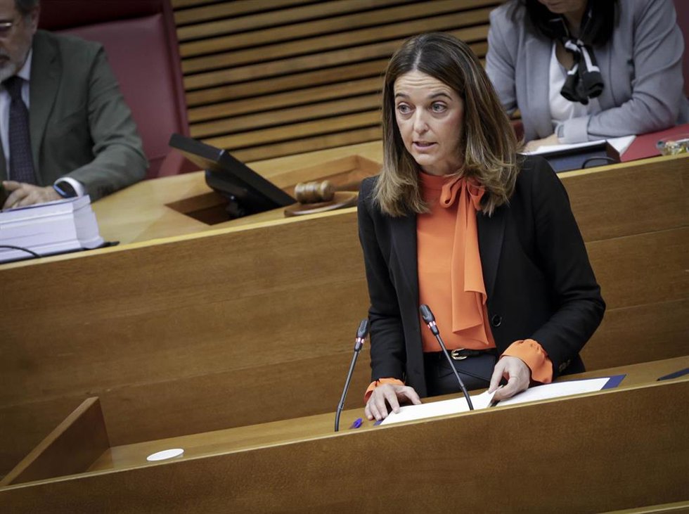 Archivo - La consellera de Justicia, Nuria Martínez, comparece en Les Corts, en imagen de archivo. 