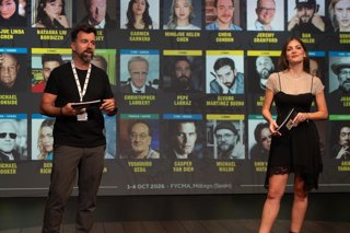 Fernando Piquer, director general de SDCC Málaga 2026, y Cristinini, tras presentar 25 nuevos invitados especiales.