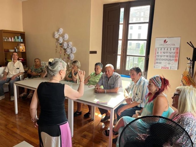 Un taller de Vida Autónoma en el Camero Viejo ayuda a combatir la soledad no deseada y reforzar relaciones sociales