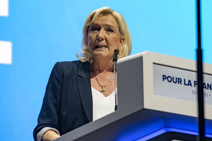 Archivo - May 1, 2026: Marine Le Pen attends the National Rally's large rally for Labor Day in MÃcon (France) on May 1, 2026. Photo: Sandrine Thesillat / PsNewZ