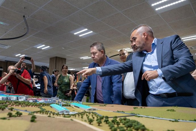 Inauguración en la ciudad de Cuenca las oficinas centrales de la empresa Rujamar.