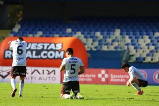 Futbol, Deportes Concepcion vs Deportes Limache Decimoquinta fecha, campeonato Nacional 2026. El jugador de Deportes Limache Axel Alfonzo es fotografiado durante el partido de primera division contra Deportes Concepcion disputado en el estadio Ester Roa