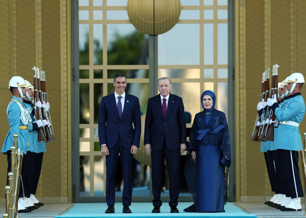 El presidente del Gobierno, Pedro Sánchez, asiste a la cena oficial de gala ofrecida a los líderes internacionales participantes en la Cumbre de la OTAN, a 7 de julio de 2026, en Ankara (Turquía). 