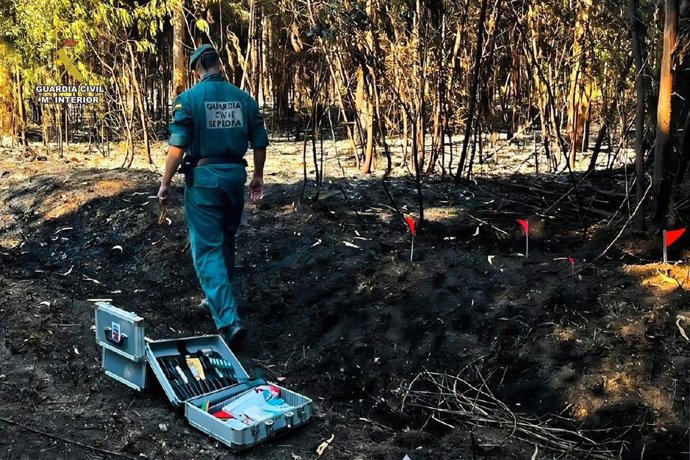 Detenido un vecino de Ordes (A Coruña) acusado de varios incendios tras ser sorprendido cuando iniciaba un foco