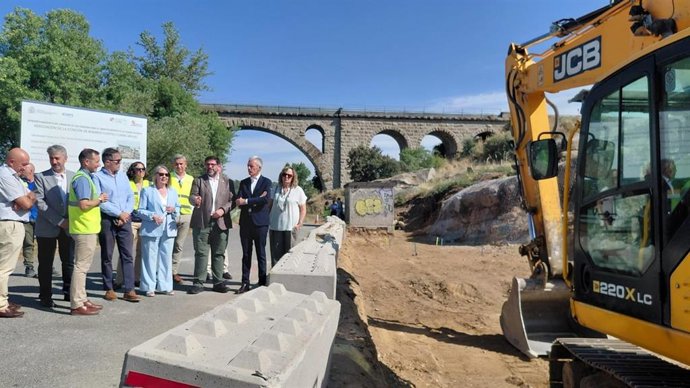 Visita a las obras de abastecimiento en Fuentes Claras.