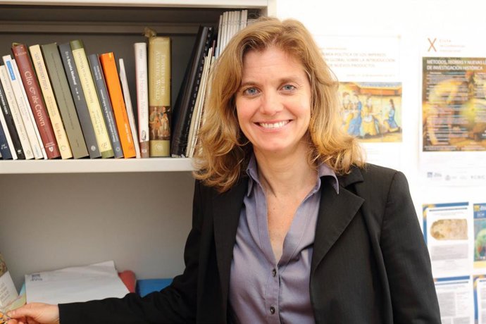 La catedrática de Historia Moderna de la Universidad Pablo de Olavide (UPO), Bethany Aram, e investigadora principal de proyectos europeos, nacionales y autonómicos, entre ellos el proyecto ERC Consolidator Grant ArtEmpire.