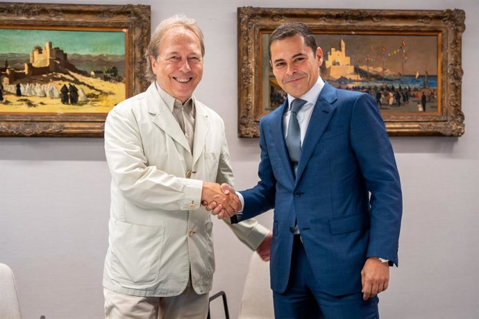 El president de la Cambra de Barcelona, Josep Santacreu, i el conseller delegat d'Occident, Hugo Serra