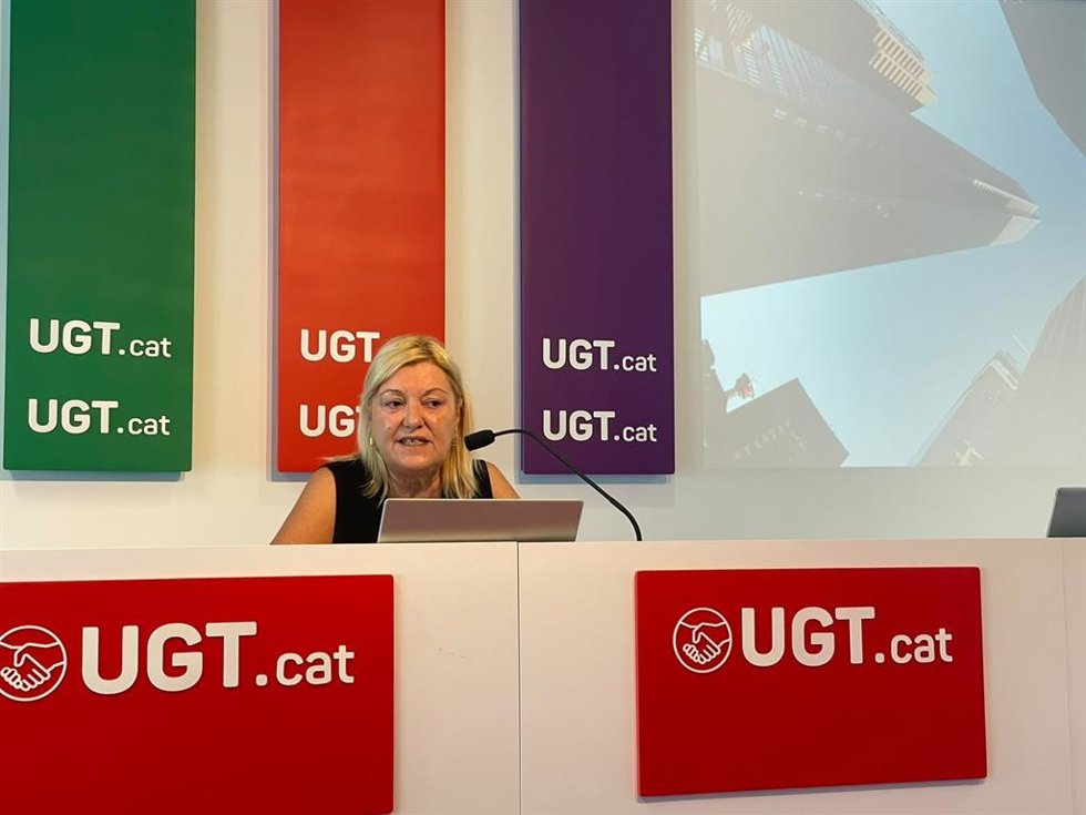 La secretaria nacional de la UGT de Catalunya, Reyes Solaz.