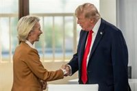 Bruselas pide a Trump respetar el pacto comercial y avisa de que defenderá "siempre" los intereses de España