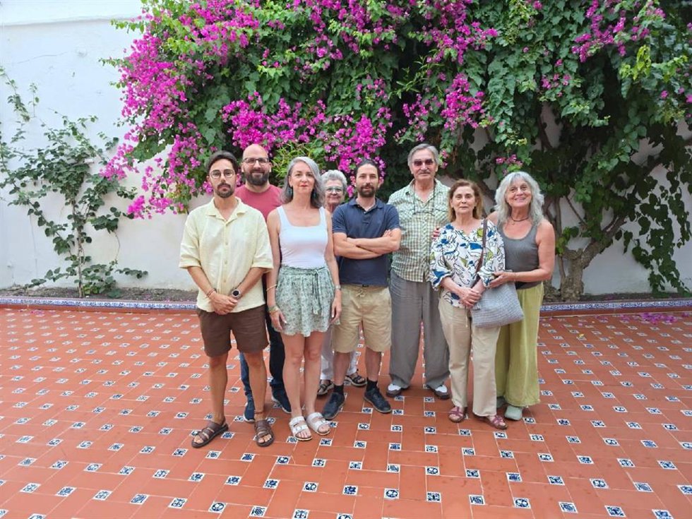 La diputada de Adelante Andalucía por Sevilla, Begoña Iza, acusa al Ayuntamiento de Lebrija de desentenderse del Centro de Atención Infantil Temprana.