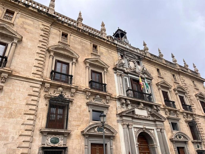 Archivo - Fachada de la Real Chancillería de Granada, sede del TSJA.