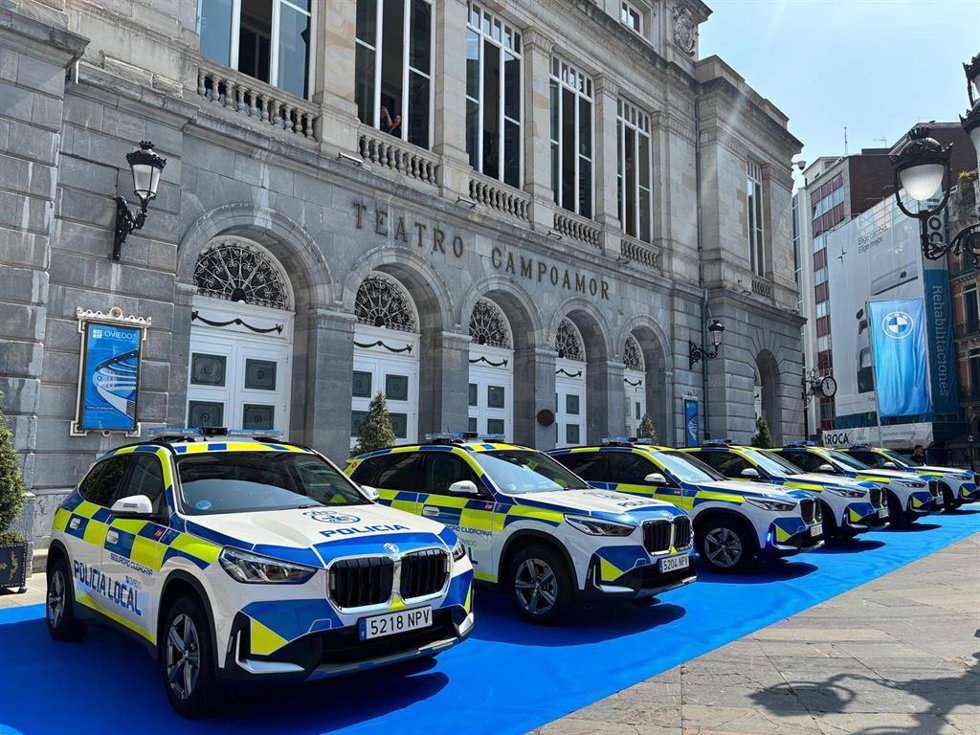 Presentación de los nuevos vehículos de la Policía Local de Oviedo.