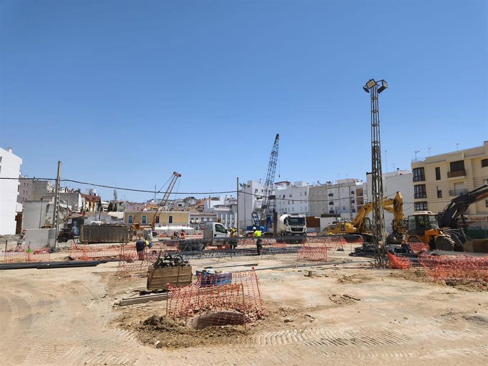 Obras en la Plaza Mayor de Huelva.