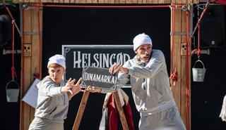 Obra incluida en la  Red Andaluza de Teatros Públicos.