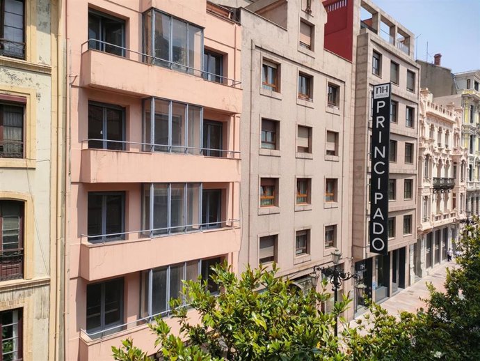 Hotel NH Principado de Oviedo en la calle San Francisco.