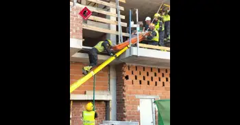 Ferit un treballador després de caure d'una bastida en un segon pis al Campello