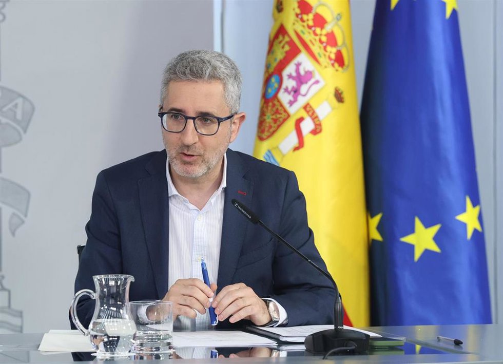El ministro de Hacienda, Arcadi España, ayer en la rueda de prensa del Consejo de Ministros.