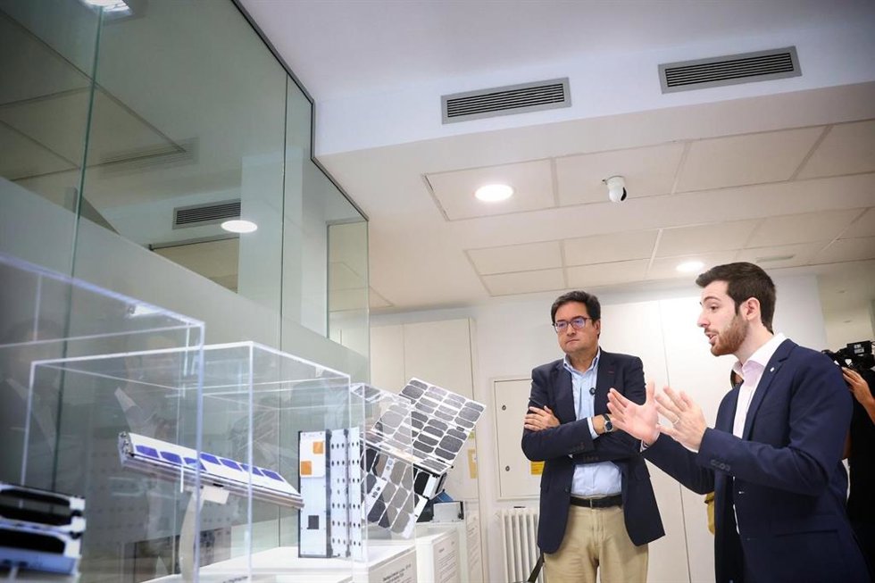 El ministro para la Transformación Digital y de la Función Pública, Óscar López, ha destacado este miércoles que "cada día" anuncian una nueva inversión en una empresa española.