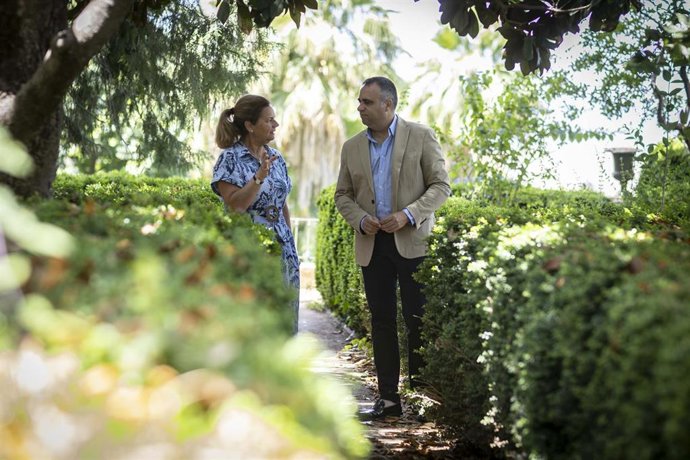 Visita del presidente de la Diputación de Granada, Francisco Rodriguez, al Ayuntamiento de Nigüelas.