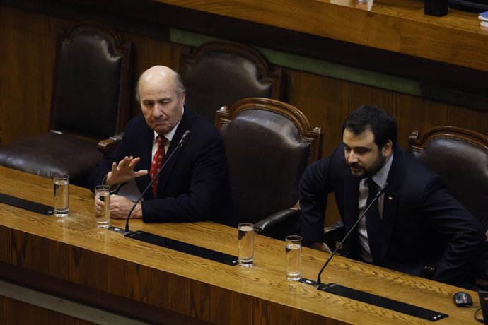 Valparaiso, 19 de mayo 2026  El ministro de Hacienda, Jorge Quiroz, y el subsecretario de Hacienda Juan Pablo Rodriguez durante la sesion de la Camara de Diputados   Sebastian Cisternas/Aton Chile