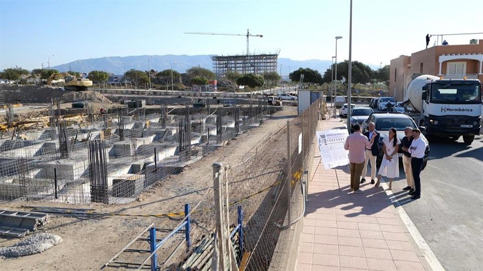 Visita a las obras del centro residencial para adultos con TEA de Aspapros en Almería.