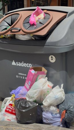 Contenedores de Sadeco.